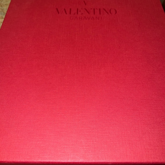 Valentino Garavani PATENT ROCKSTUD CAGED PUMP 100MM purchased in Harrods London - Picture 5 of 6